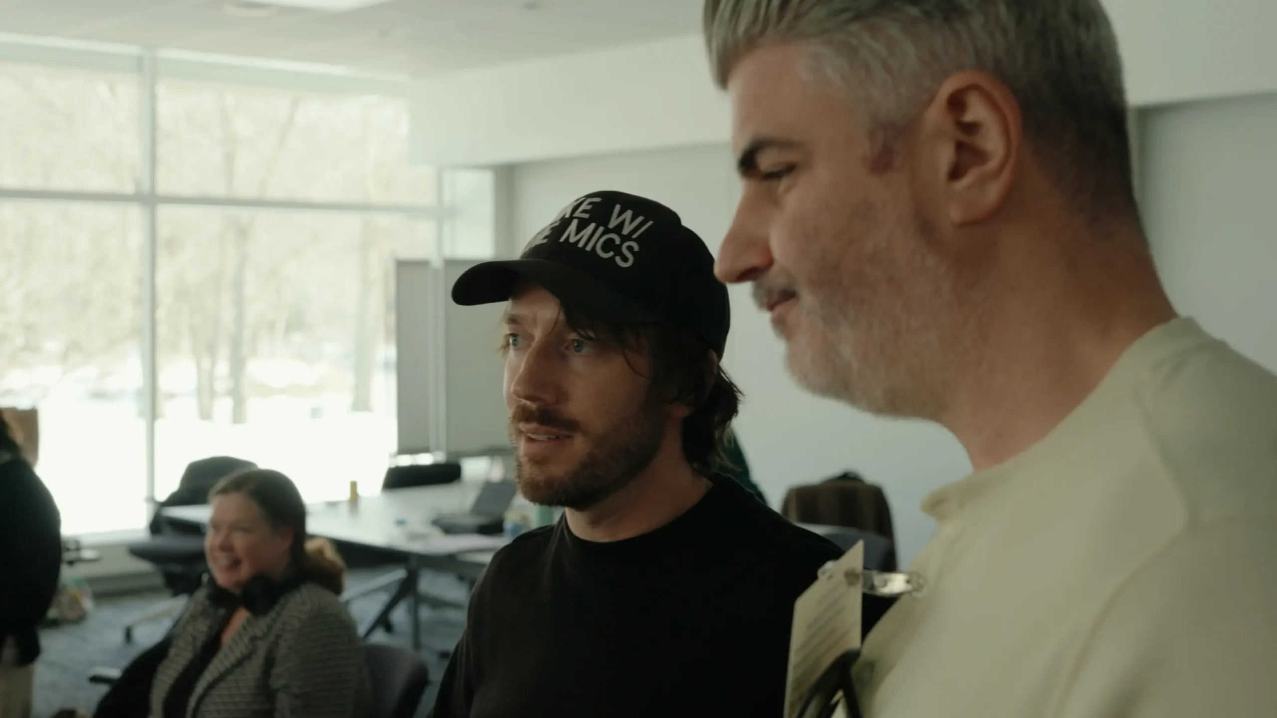 Pharmhouse director on set